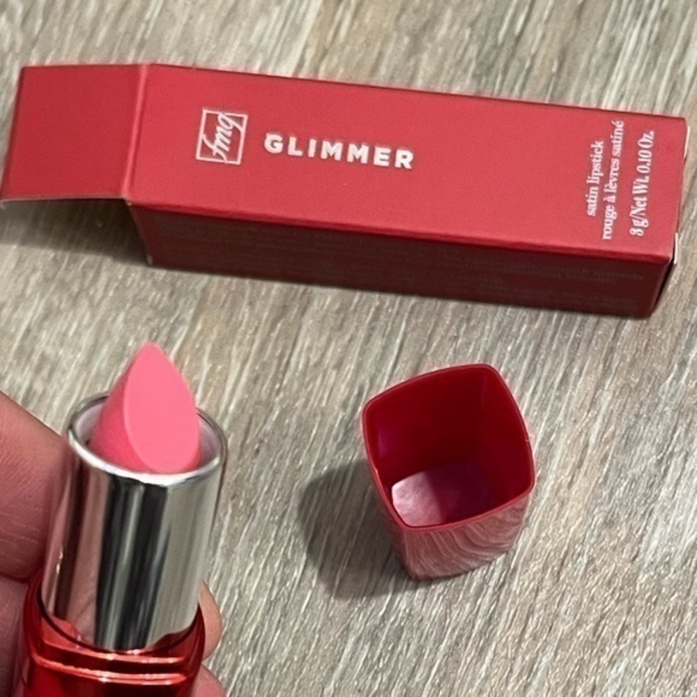 Avon fmg Glimmer Lipstick Rose Angel NEW